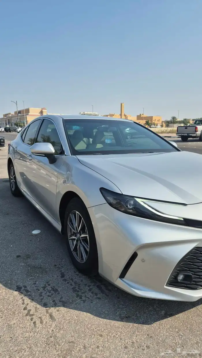 تويوتا كامري 2025 ستاندر بنزين 4
