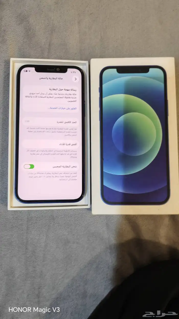 جوال ايفون 12 مستخدم نظيف معه جراب وثلاث شاشات حماية لقافه. 1