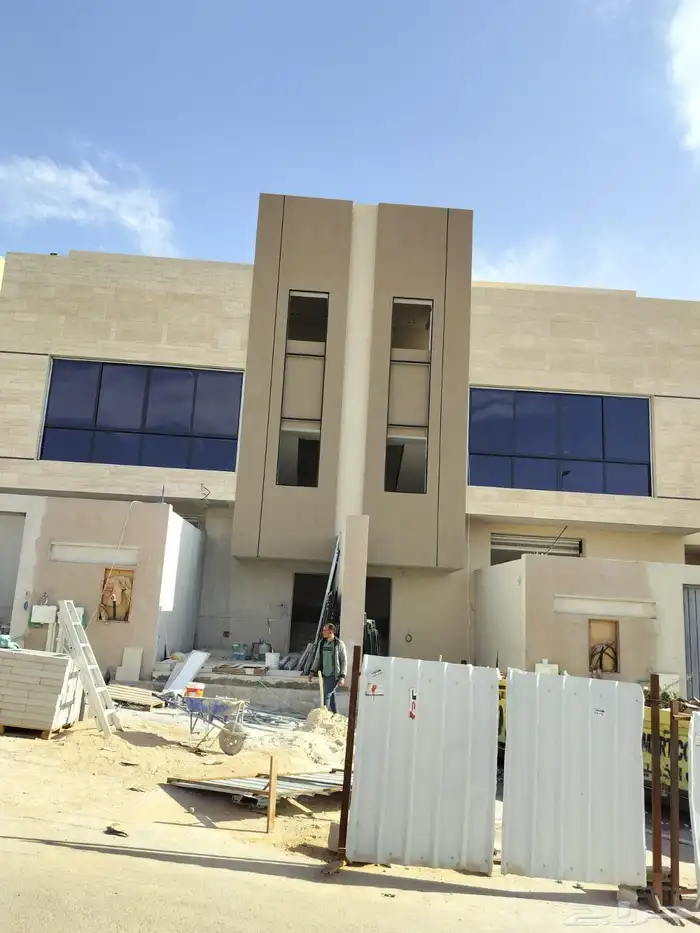 هل تبحث عن فخامة الأداء وجمال التصميم 0