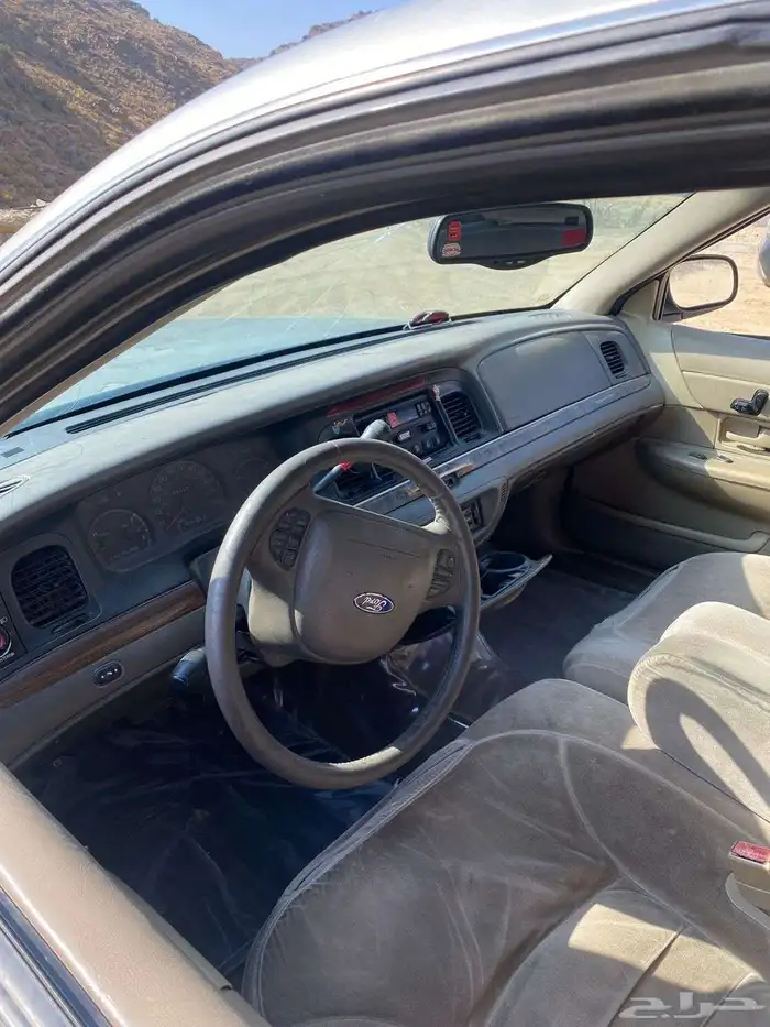 فورد كراون فكتوريا 2002 7