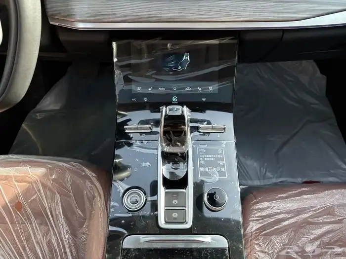 للبيع شيري تيجو 8 برو 2023 7 مقاعد 1600 تيربو ممشي 15000 كم 18