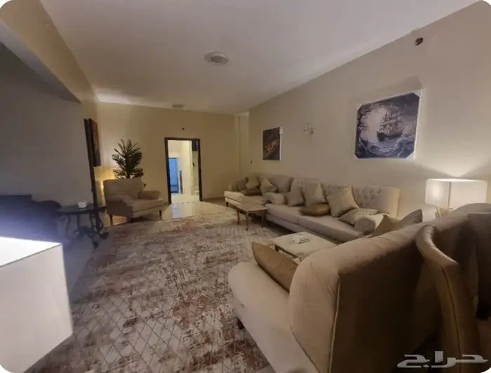 الأكابر فلة فندقية شقتين 6 غرف 3 صالات 4دورات بالقرب من قباء 8