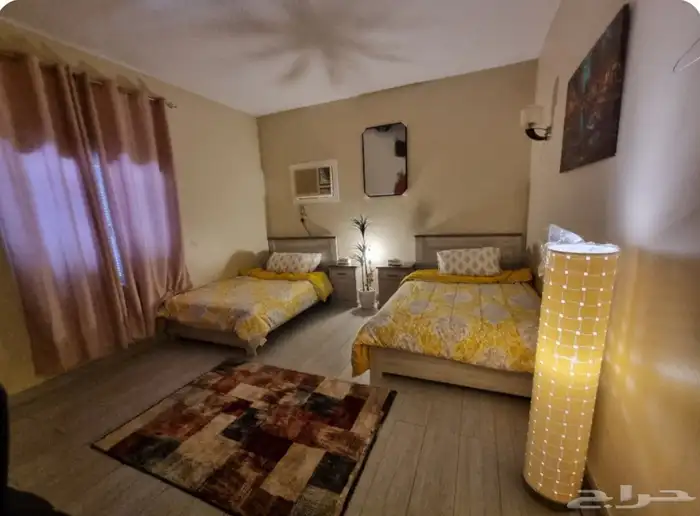 الأكابر فلة فندقية شقتين 6 غرف 3 صالات 4دورات بالقرب من قباء 14