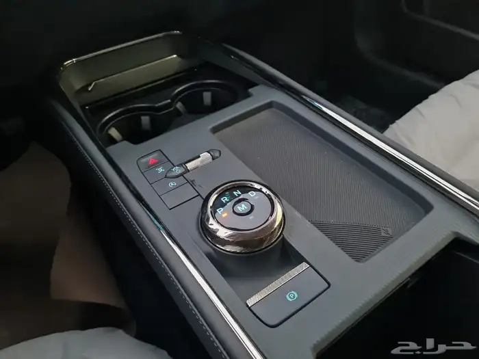 فورد تورس امبيانتي ستاندر 13