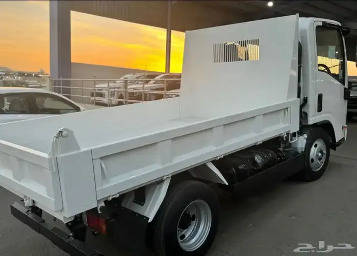 ايسوزو قلاب3طن 2025 1