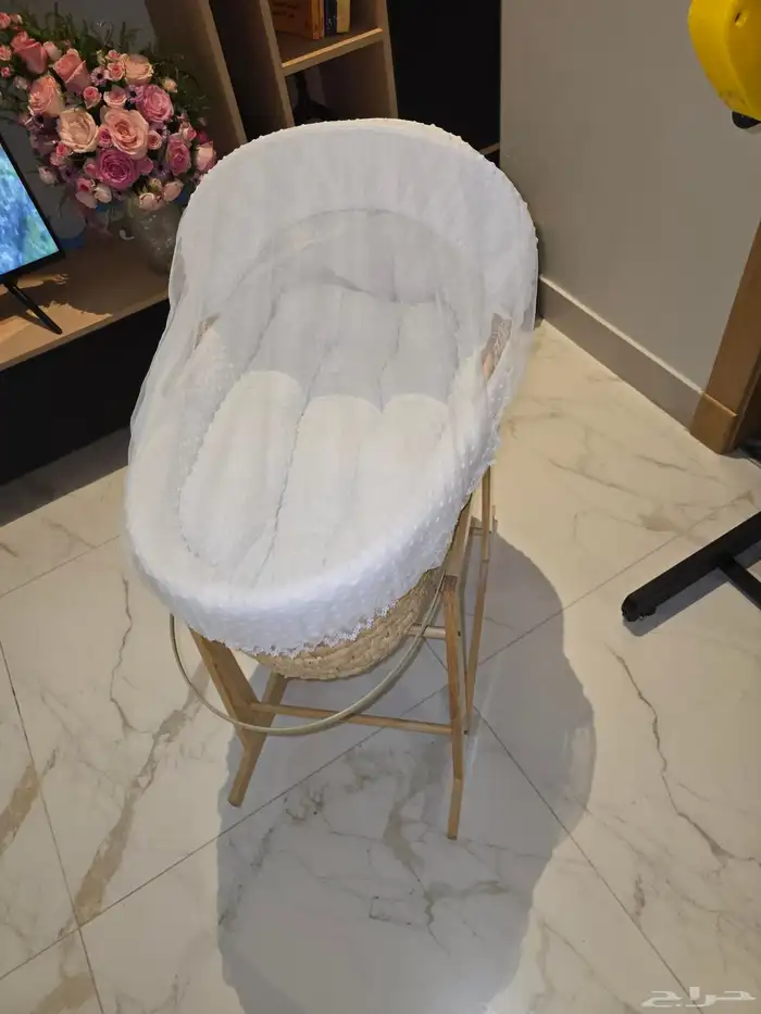 سلة موسى   للرضع شبه جديدة استخدام 2