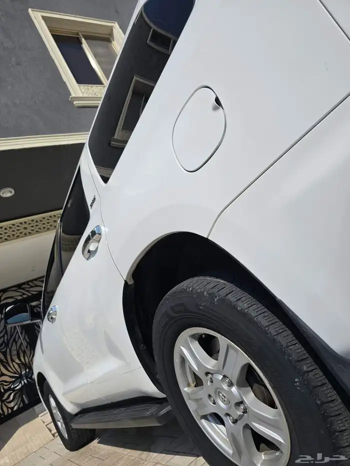 سكويا 2011 مشروط مخزن ماشي 60الف 3