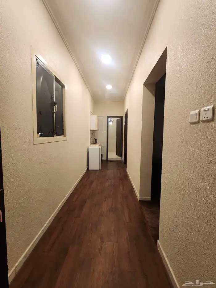 شقق عزاب مقابل البوابه الثانيه للمدينه العسكرية احد رفيده 6