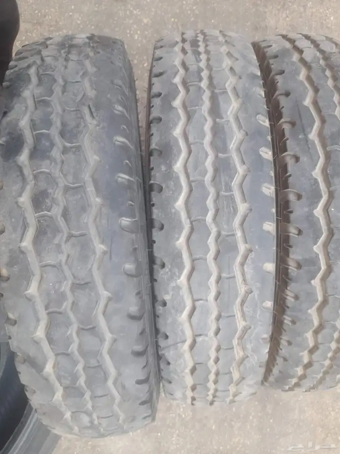 كفرات حجري نفس دعسه الدلوب نضيفه مره خاليه من العيوب تاريخ ن 2