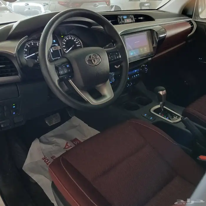 هايلوكس غمارتين دبل 2025 بنزين اصفار سعودى فل كامل اتوماتيك 5