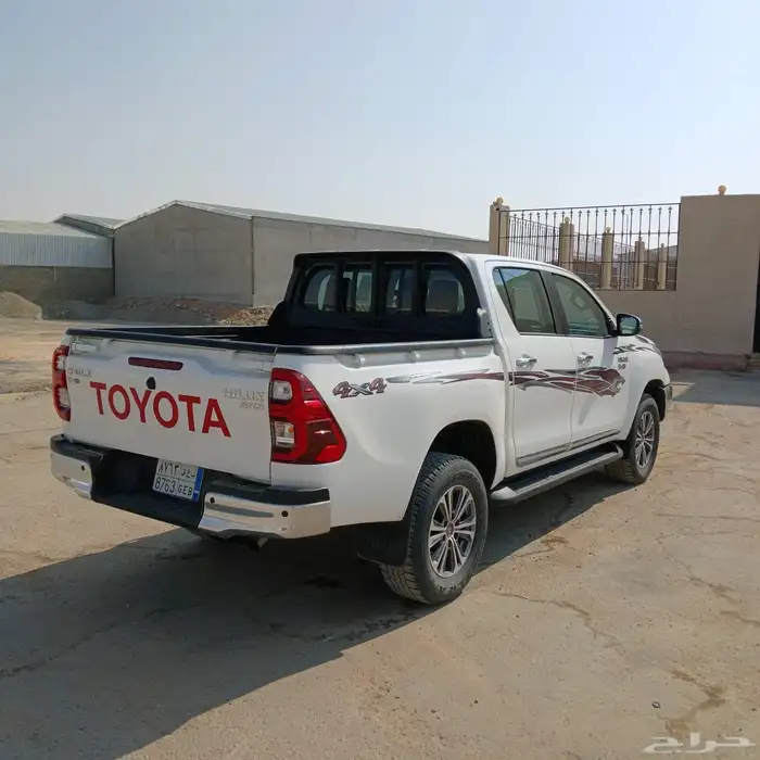 هايلوكس غمارتين 2023 ديزل فل كامل شبه الجديد مكينه 2800 39