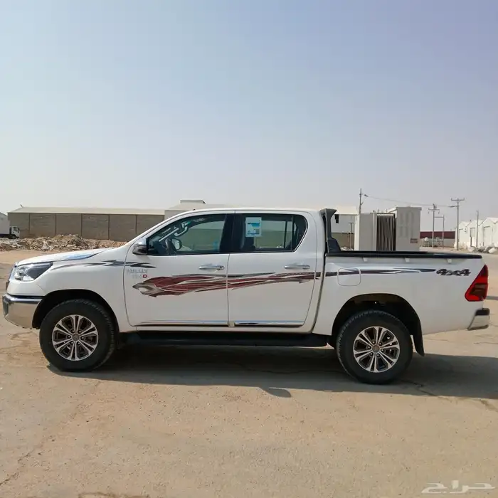 هايلوكس غمارتين 2023 ديزل فل كامل شبه الجديد مكينه 2800 9