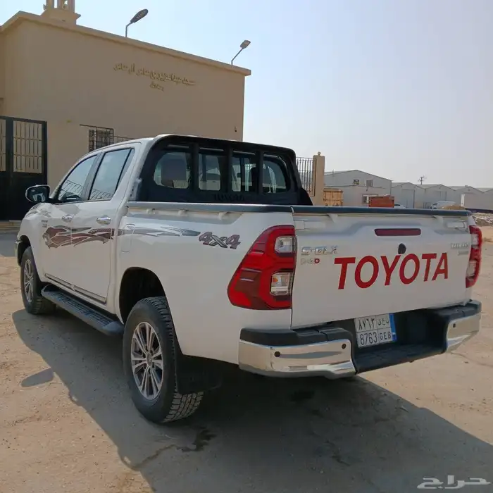 هايلوكس غمارتين 2023 ديزل فل كامل شبه الجديد مكينه 2800 36