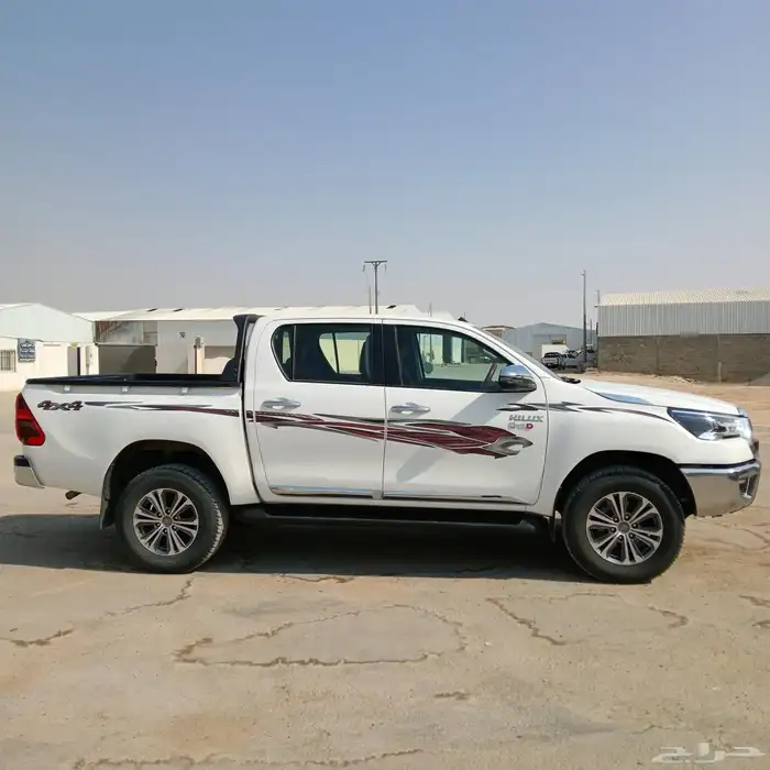 هايلوكس غمارتين 2023 ديزل فل كامل شبه الجديد مكينه 2800 8