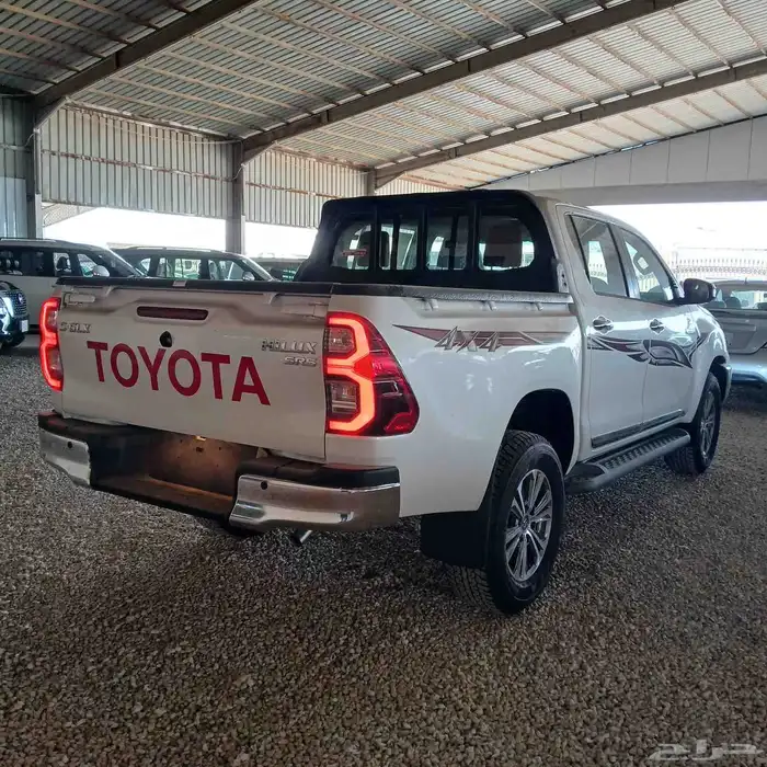 هايلوكس غمارتين دبل 2025 بنزين اصفار سعودى فل كامل اتوماتيك 9