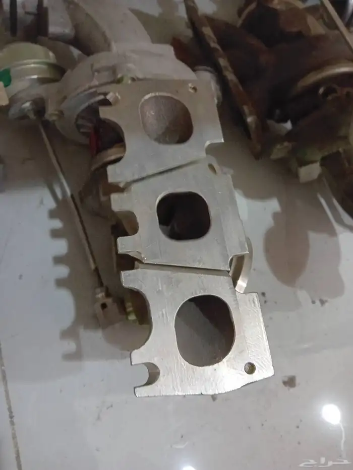 قطع غيار مرسيدس 8