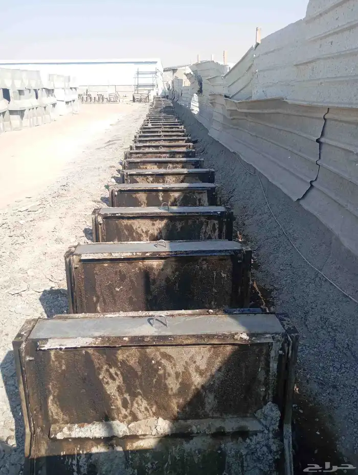 نيوجرسي حواجز خرسانية سفتي قواعد انارة مناهل مضلات 0