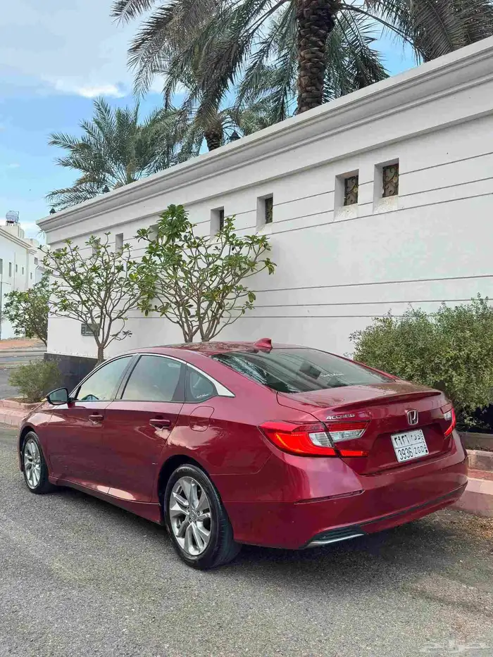 للبيع هوندا اكورد 2018 4