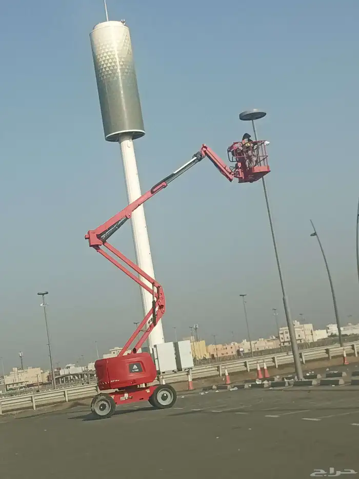 سيزر لفت ومان لفت وكرينات ورافعات شوكيه الايجار اليومي والشه 3