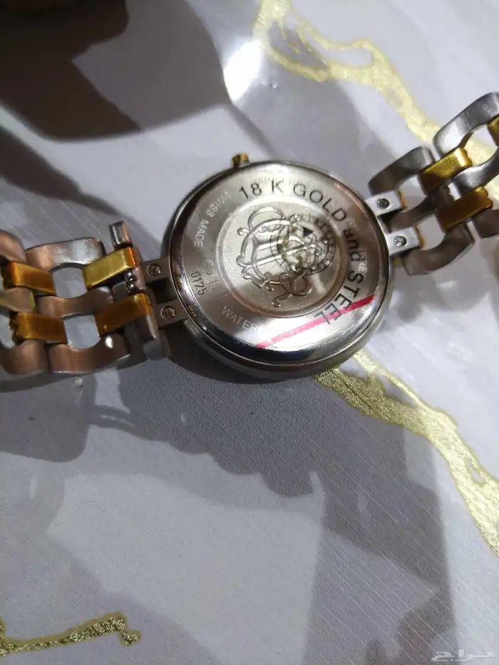 ساعة كرستيان ديور ذهب عيار 18 من هدايا أرامكو 6