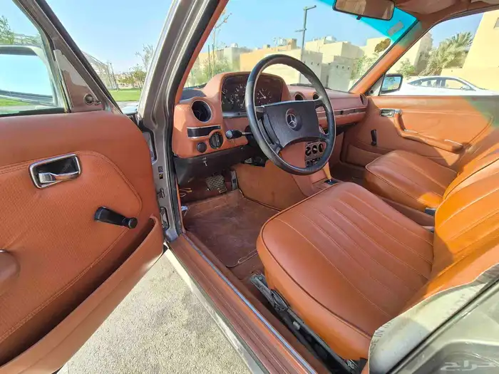 للبيع مرسيدس كلاسيك 230 موديل 1982 16
