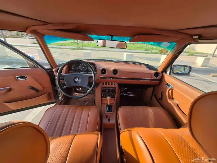 للبيع مرسيدس كلاسيك 230 موديل 1982 12