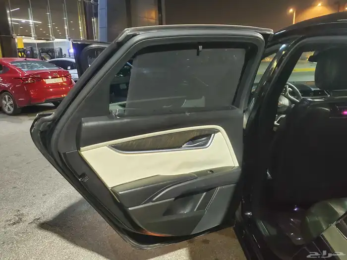 كاديلاك XTS4 10