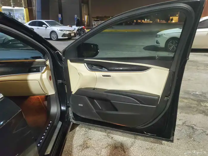 كاديلاك XTS4 7