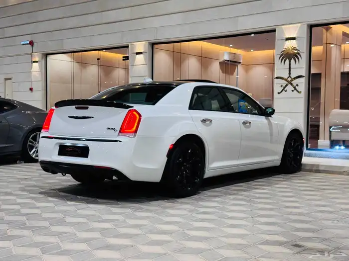 كرايزلر 2016 V6 فل كامل بحاله ممتازه 5