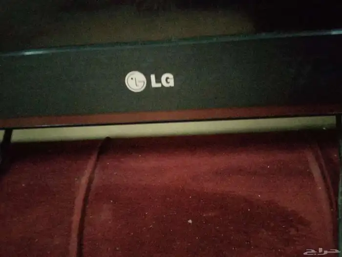 للبيع شاشه 50 بوصه اضاهر ال جي 1