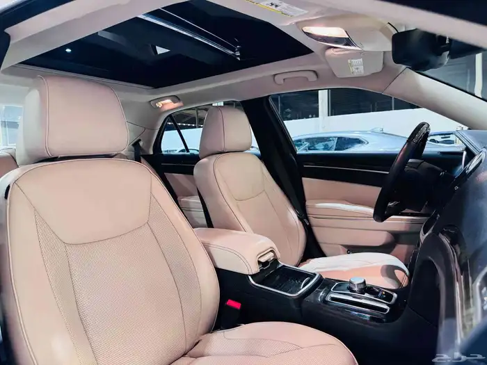 كرايزلر 2016 V6 فل كامل بحاله ممتازه 12