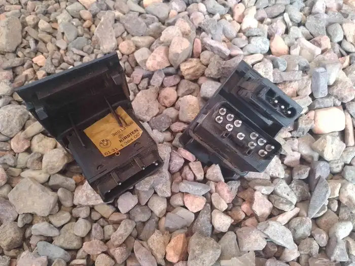 عداد سرعه وكنترول مكيف ومفتاح نور بي ام دبليو 89 9