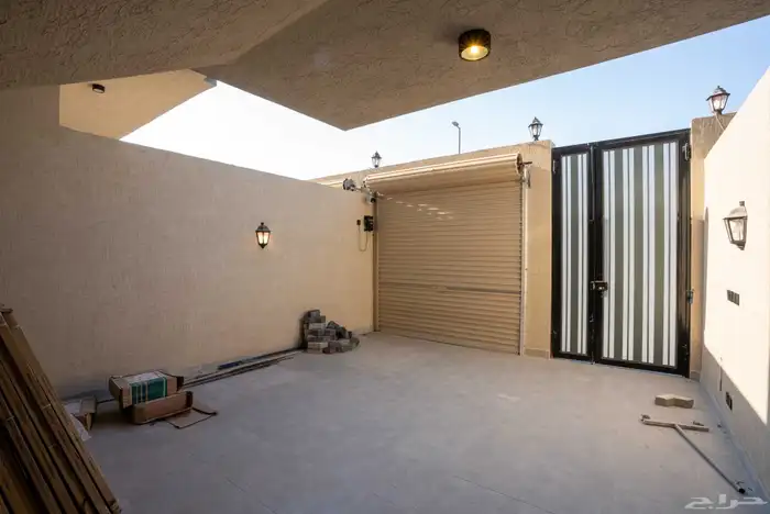 للبيع شقق دوبلكسيه الحي العاشر 9