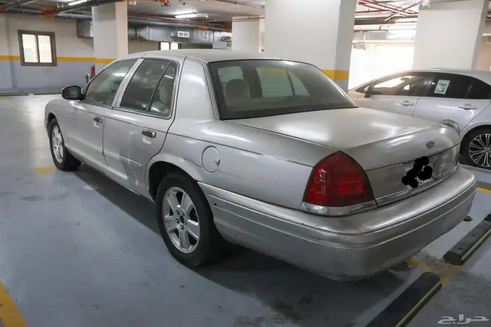 فورد كراون فكتوريا 1