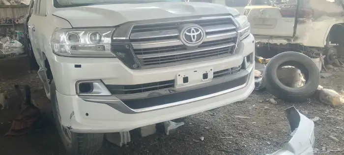 يوجد لدينا جميع انواع قطع غيار السيارات المستخدمه تشليح 5