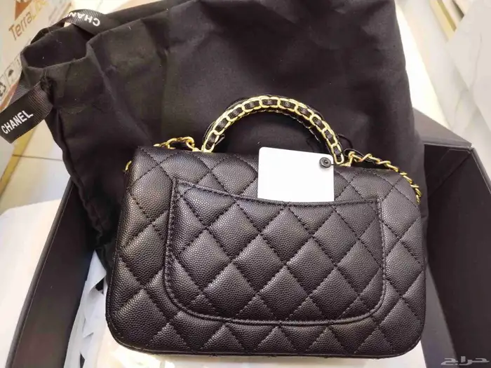 شنطه نسائه من شانيل جديد بكامل اغراضه 4