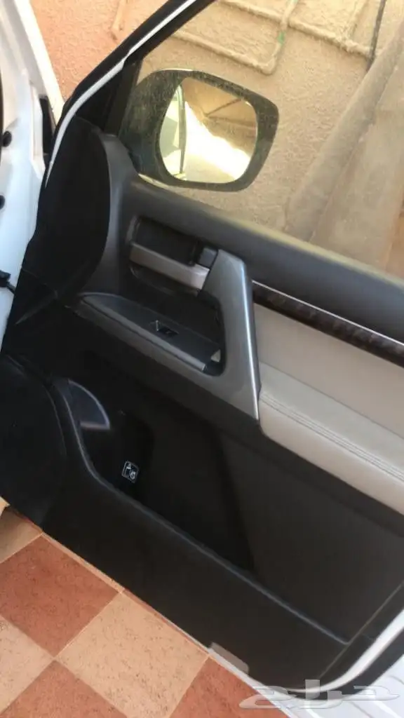 VXR 2009 لاند كروزر فل كامل في اكس ار نظيف 3