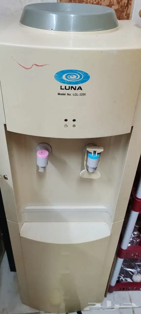 عفش بيت كامل للبيع موجود أنبوبة غاز عدد 2 وموجود طاولة 21