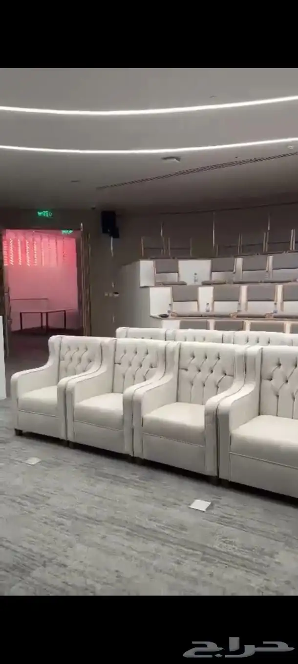 تأجير كنب مؤتمرات تأجير كنب معارض كنب جلد تأجير شاشات معارض 3