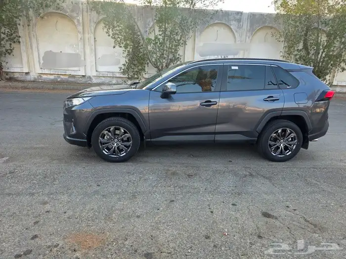 للبيع تويوتا راف فور دبل نص فل 2024 2