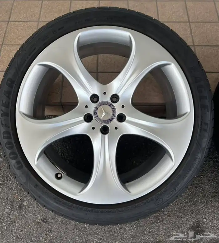 جنوط مرسيدس يخت 2017 S CLass الشكل الفل مع كفرات نظيفه 0