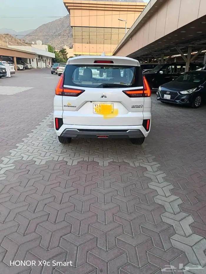 متسوبيشي أكسبندر 6