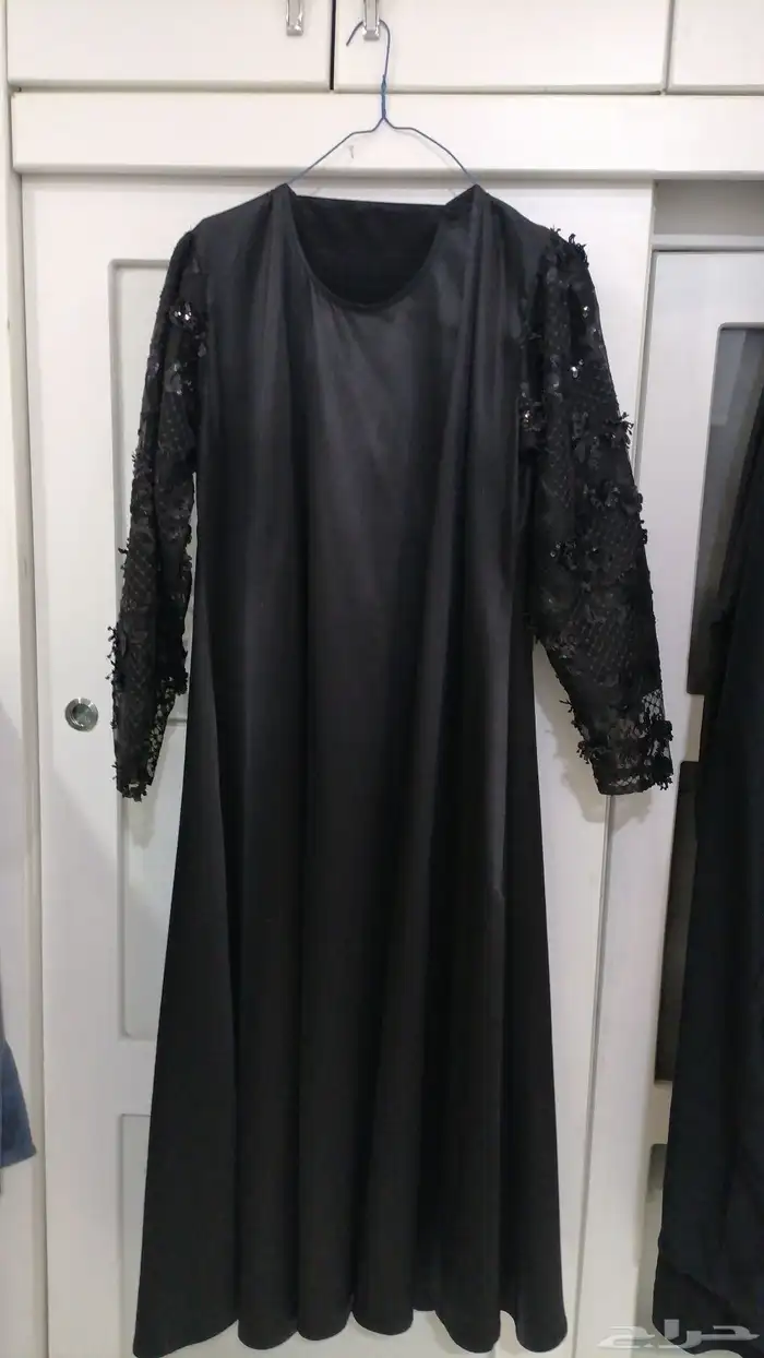 جلابيات وعبايات وفساتين للبيع 1