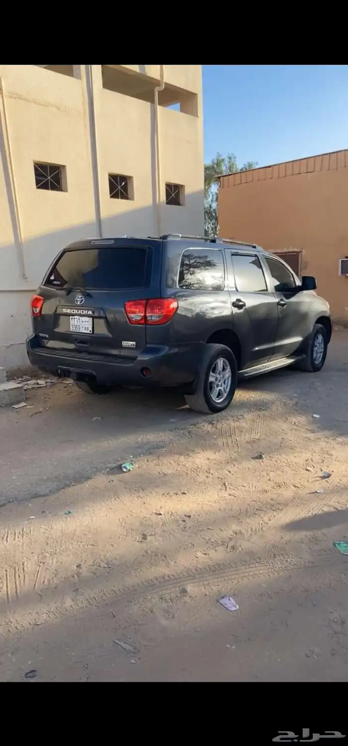 البيع سكويا 2010 2