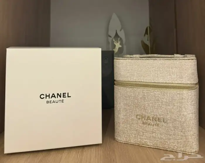 شنط ميك اب عروض لاتنتهي بمناسبة نهاية السنة 6