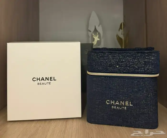 شنط ميك اب عروض لاتنتهي بمناسبة نهاية السنة 7