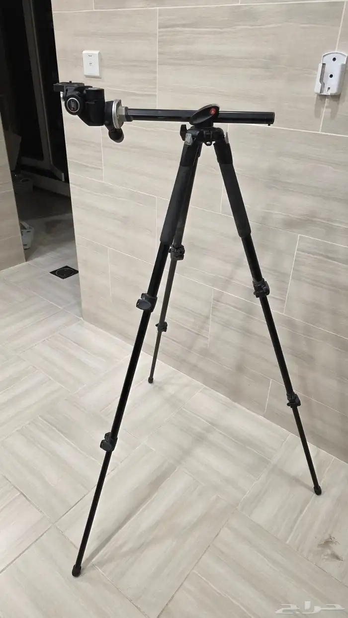 ستاند كاميرا احترافي ايطالي ماركة مانفروتو Manfrotto 190xprb 1