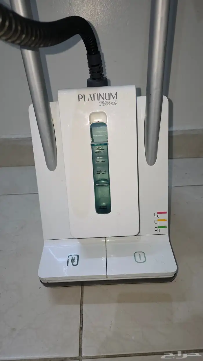للبيع  مكواة بخار عمودية PLATINUM الحالة  ممتازة جد 0