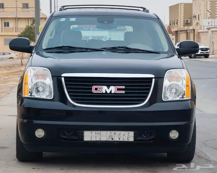 جي ام سي يوكن موديل 2010 0