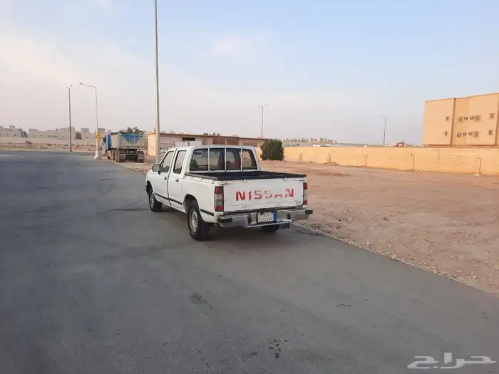 داتسون موديل 2003 غمارتين مكيف محركاته جيده كفرات جديدة 2